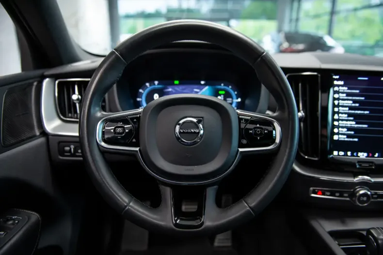 Volvo XC60 din 2021 cu 42.900 km - oferta VOL106041 - foto 19