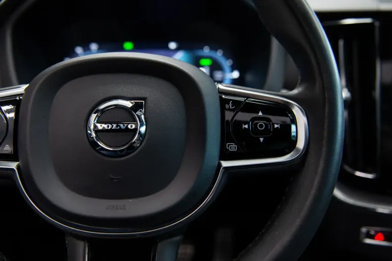 Volvo XC60 din 2021 cu 42.900 km - oferta VOL106041 - foto 21