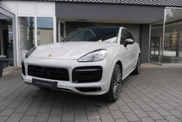 Porsche Cayenne din 2023 - oferta POR106049