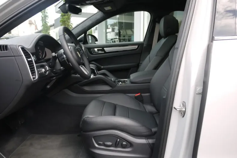 Porsche Cayenne din 2023 cu 6.000 km - oferta POR106049 - foto 11