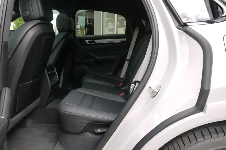 Porsche Cayenne din 2023 cu 6.000 km - oferta POR106049 - foto 14