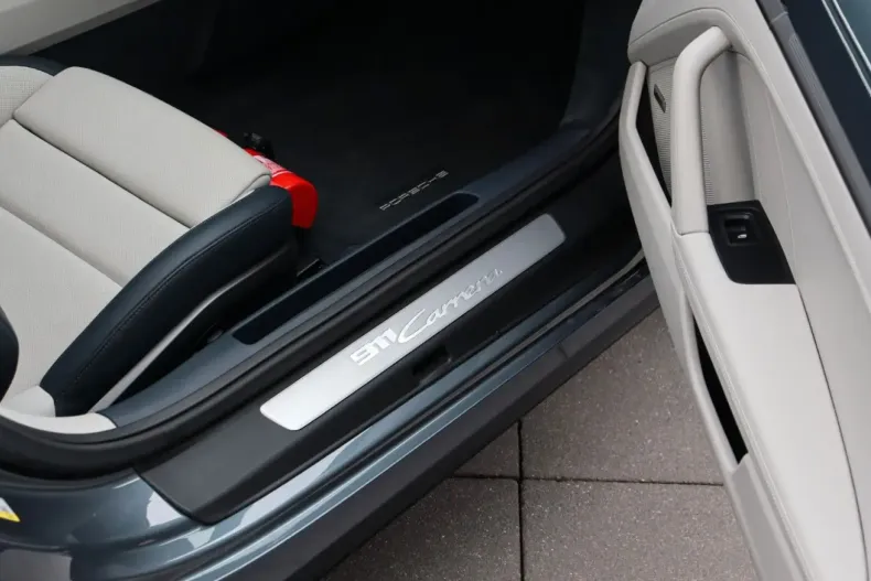 Porsche 992 din 2024 cu 4.416 km - oferta POR106059 - foto 28