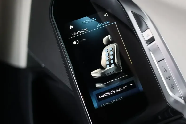 BMW M760 din 2023 cu 33.057 km - oferta BMW106090 - foto 5