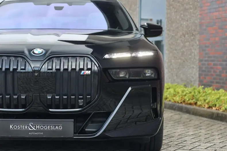 BMW M760 din 2023 cu 33.057 km - oferta BMW106090 - foto 12