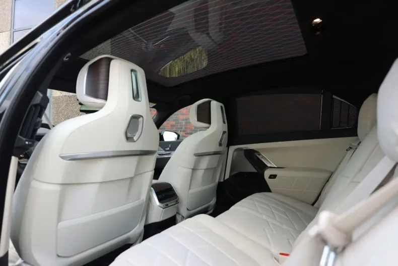 BMW M760 din 2023 cu 33.057 km - oferta BMW106090 - foto 19