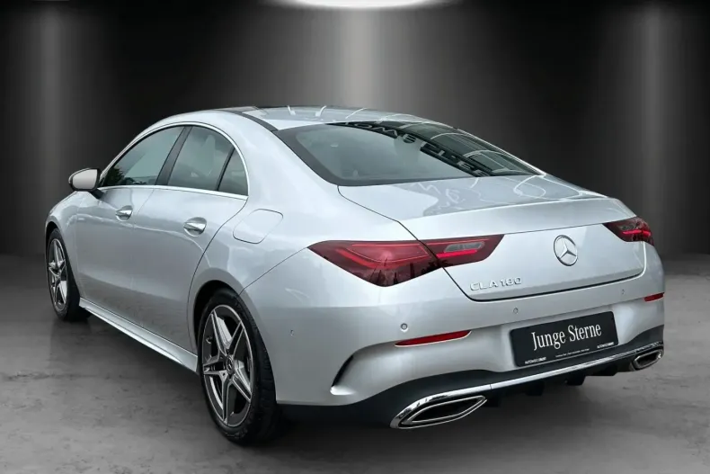 Mercedes-Benz CLA 180 din 2023 cu 3.176 km - oferta MER106092 - foto 2