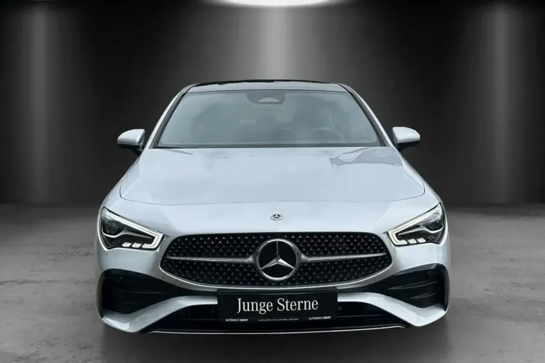 Mercedes-Benz CLA 180 din 2023 cu 3.176 km - oferta MER106092 - foto 5