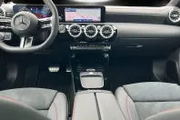 Mercedes-Benz CLA 180 din 2023 cu 3.176 km - oferta MER106092 - foto 9