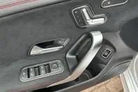 Mercedes-Benz CLA 180 din 2023 cu 3.176 km - oferta MER106092 - foto 11