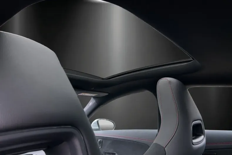 Mercedes-Benz CLA 180 din 2023 cu 3.176 km - oferta MER106092 - foto 12