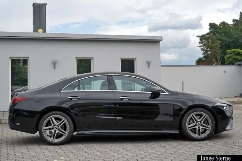 Mercedes-Benz CLA 200 din 2024 cu 27.061 km - oferta MER106101 - foto 2