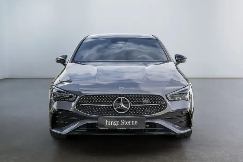 Mercedes-Benz CLA 250 din 2024 cu 9.621 km - oferta MER106104 - foto 2