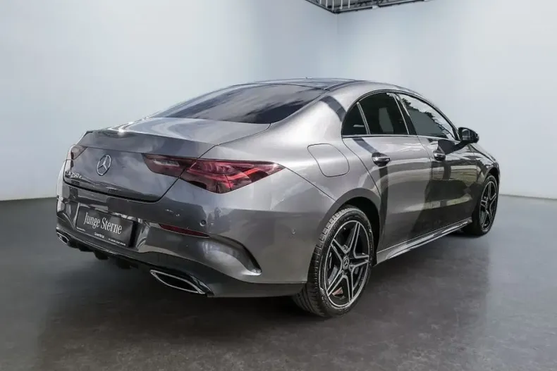 Mercedes-Benz CLA 250 din 2024 cu 9.621 km - oferta MER106104 - foto 3