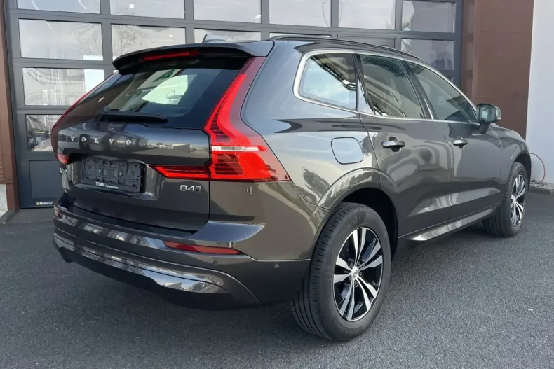 Volvo XC60 din 2022 cu 76.800 km - oferta VOL106106 - foto 4