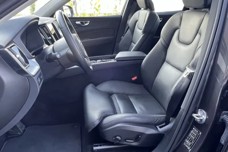 Volvo XC60 din 2022 cu 76.800 km - oferta VOL106106 - foto 13