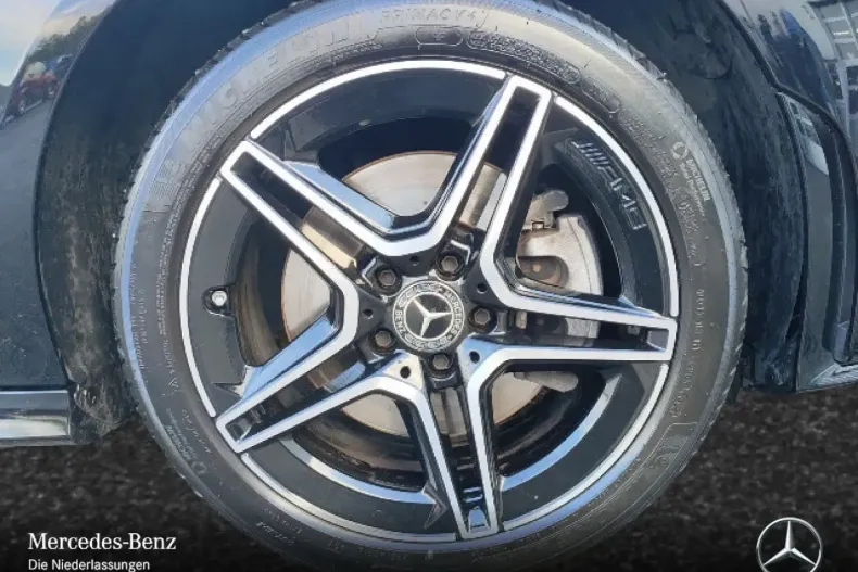 Mercedes-Benz CLA 250 din 2022 cu 70.383 km - oferta MER106108 - foto 4