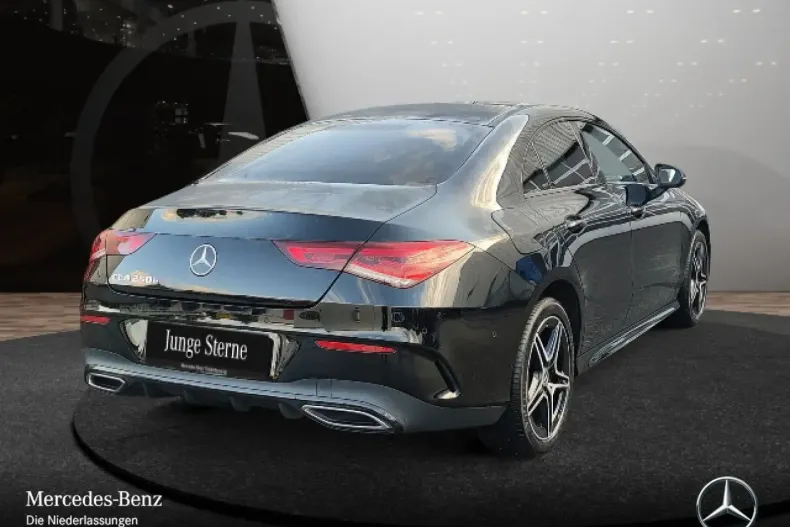 Mercedes-Benz CLA 250 din 2022 cu 70.383 km - oferta MER106108 - foto 5