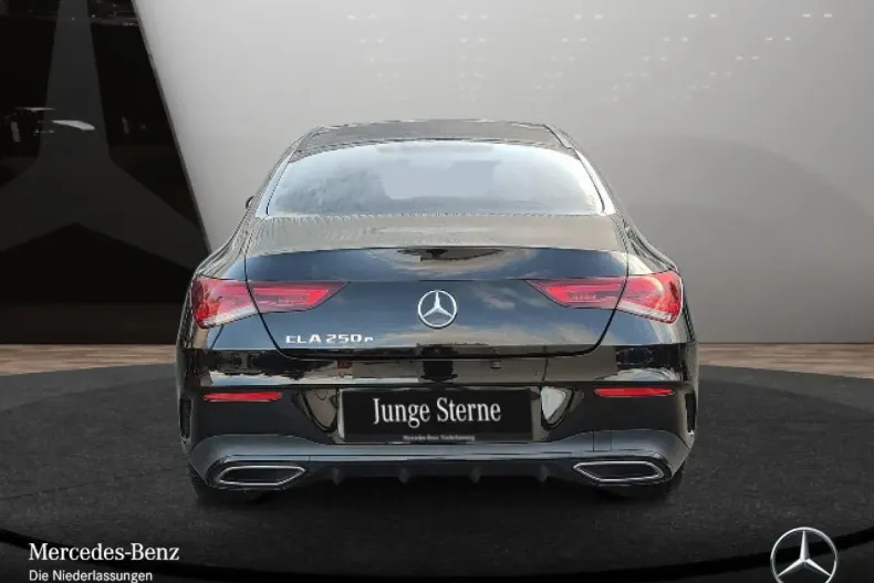 Mercedes-Benz CLA 250 din 2022 cu 70.383 km - oferta MER106108 - foto 6