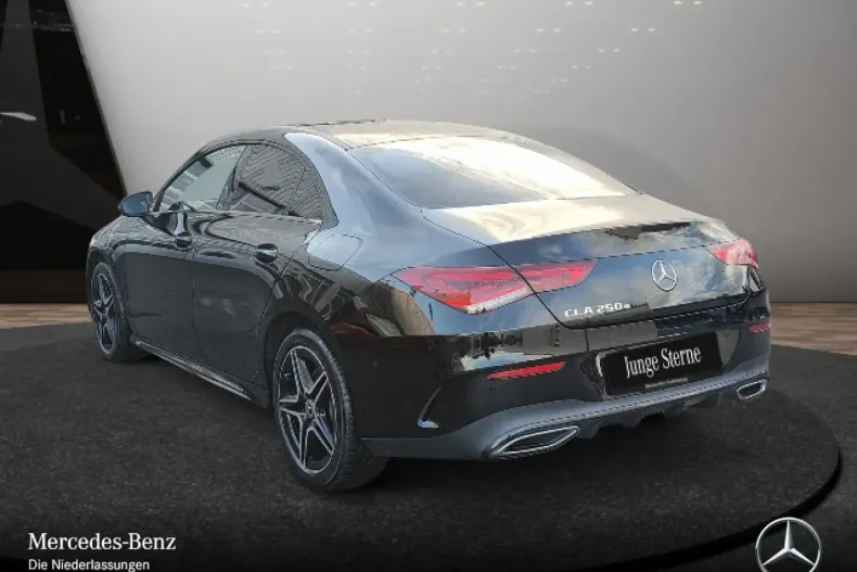 Mercedes-Benz CLA 250 din 2022 cu 70.383 km - oferta MER106108 - foto 7