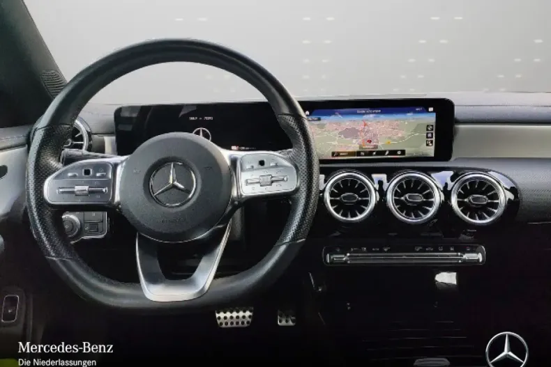 Mercedes-Benz CLA 250 din 2022 cu 70.383 km - oferta MER106108 - foto 10