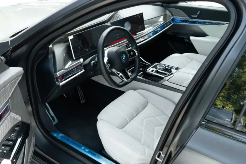 BMW 750 din 2023 cu 46.100 km - oferta BMW106111 - foto 17