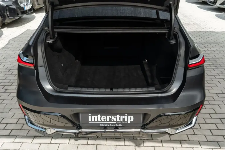 BMW 750 din 2023 cu 46.100 km - oferta BMW106111 - foto 25