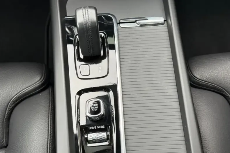 Volvo XC60 din 2021 cu 60.091 km - oferta VOL106112 - foto 15