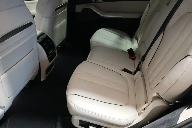 BMW X7 din 2023 cu 42.310 km - oferta BMW106127 - foto 11