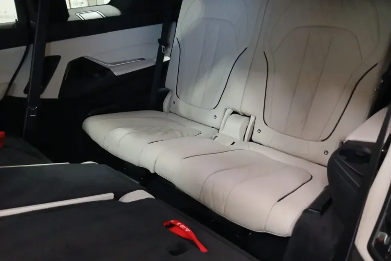 BMW X7 din 2023 cu 42.310 km - oferta BMW106127 - foto 14