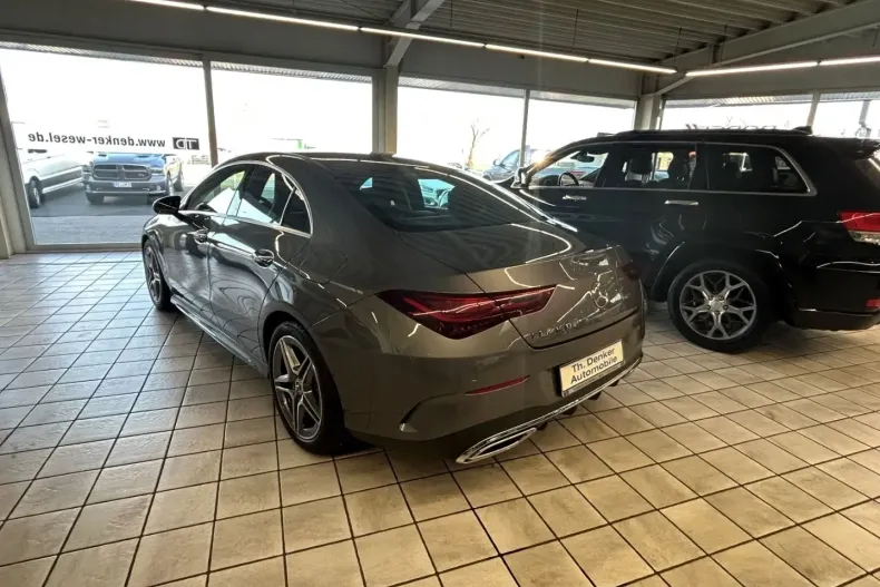 Mercedes-Benz CLA 180 din 2024 cu 24.571 km - oferta MER106128 - foto 4