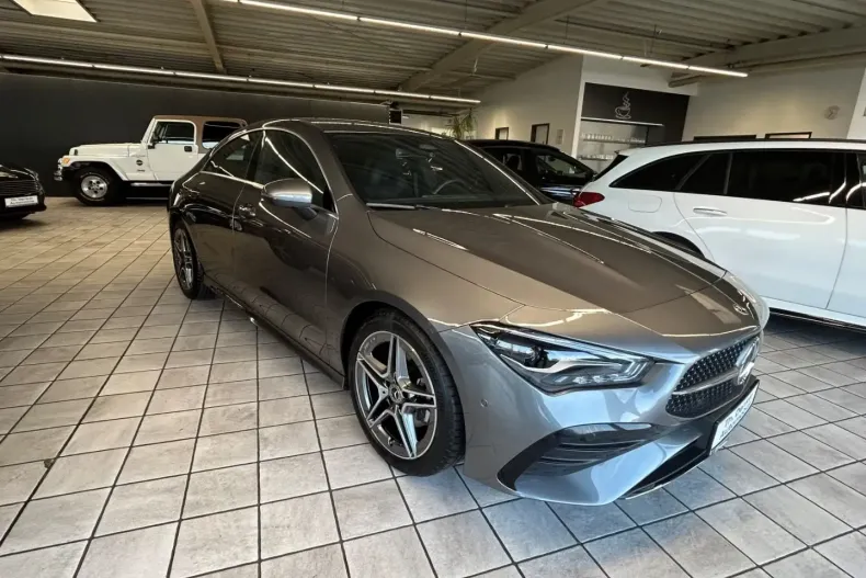 Mercedes-Benz CLA 180 din 2024 cu 24.571 km - oferta MER106128 - foto 7