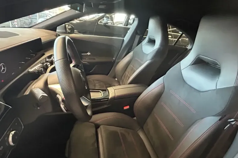 Mercedes-Benz CLA 180 din 2024 cu 24.571 km - oferta MER106128 - foto 11