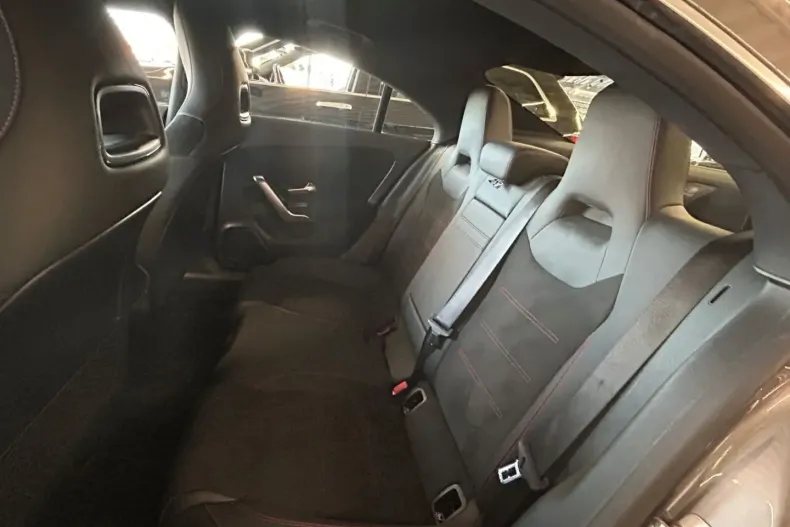 Mercedes-Benz CLA 180 din 2024 cu 24.571 km - oferta MER106128 - foto 12