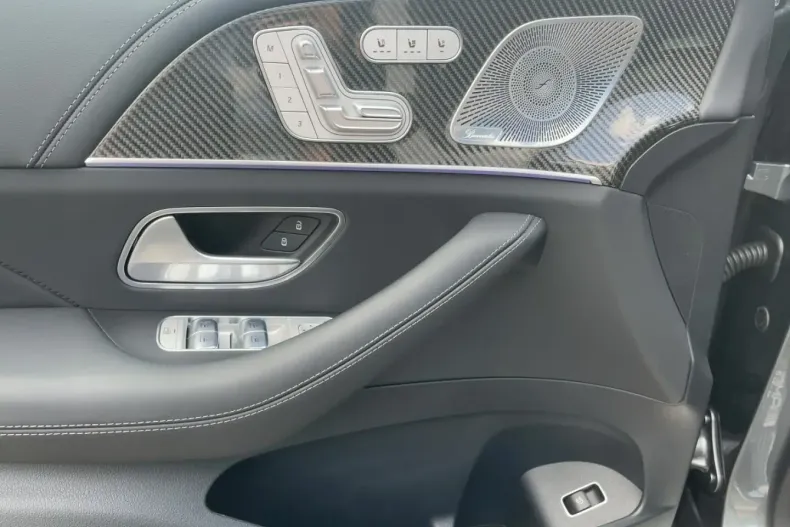 Mercedes-Benz GLE 63 AMG din 2025 cu 15.137 km - oferta MER106131 - foto 13