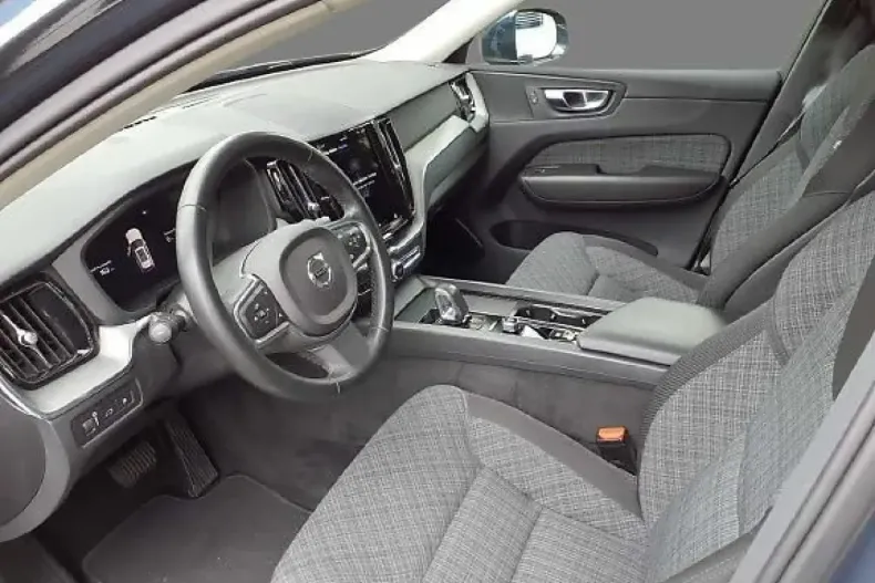 Volvo XC60 din 2021 cu 41.384 km - oferta VOL106147 - foto 4