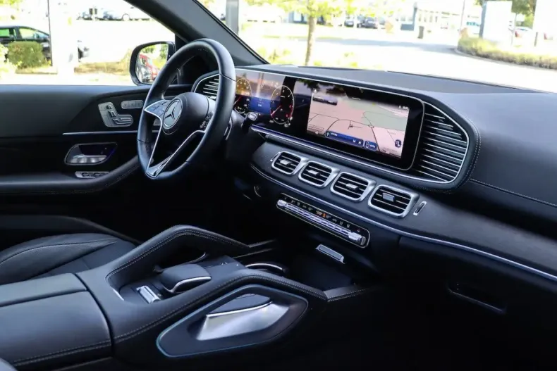 Mercedes-Benz GLE 300 din 2024 cu 5.100 km - oferta MER106169 - foto 23