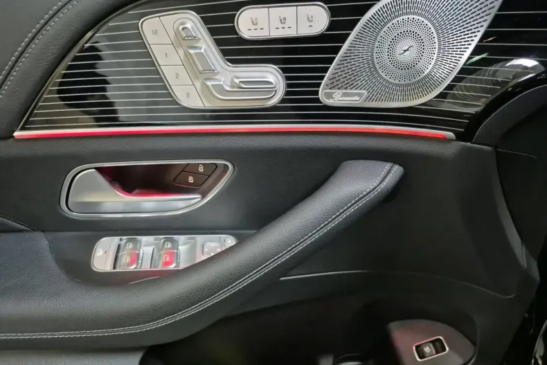 Mercedes-Benz GLE 450 din 2024 cu 14.900 km - oferta MER106175 - foto 22