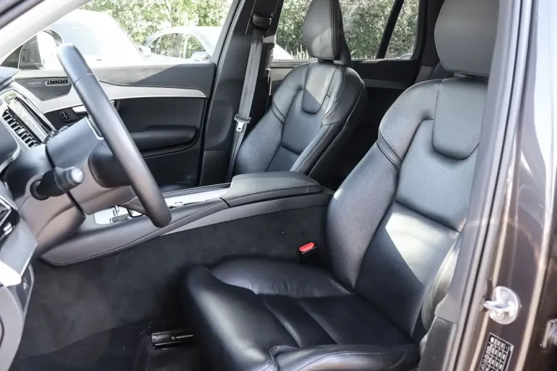 Volvo XC90 din 2023 cu 44.690 km - oferta VOL106190 - foto 7