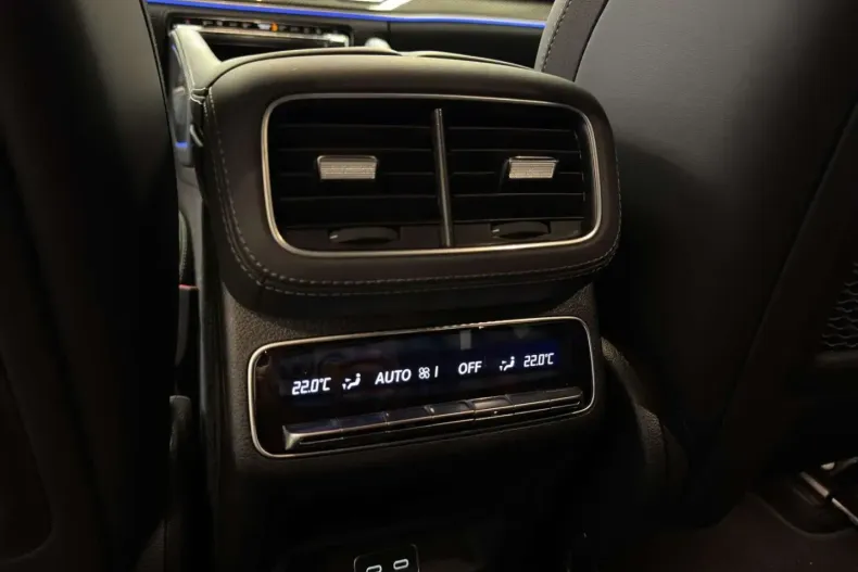 Mercedes-Benz GLE 63 AMG din 2024 cu 25.336 km - oferta MER106199 - foto 12