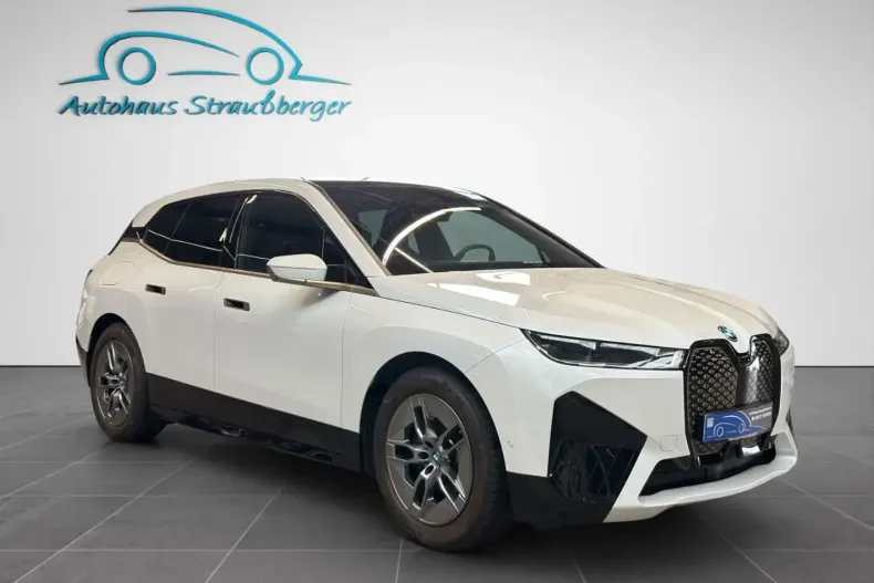 BMW iX din 2023 cu 46.400 km - oferta BMW106214 - foto 3