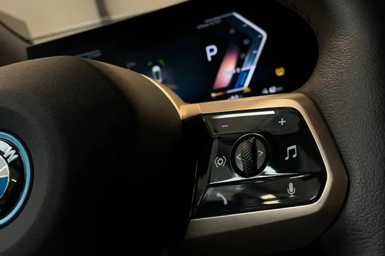 BMW iX din 2023 cu 46.400 km - oferta BMW106214 - foto 20