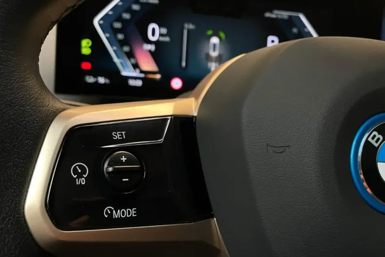 BMW iX din 2023 cu 46.400 km - oferta BMW106214 - foto 21