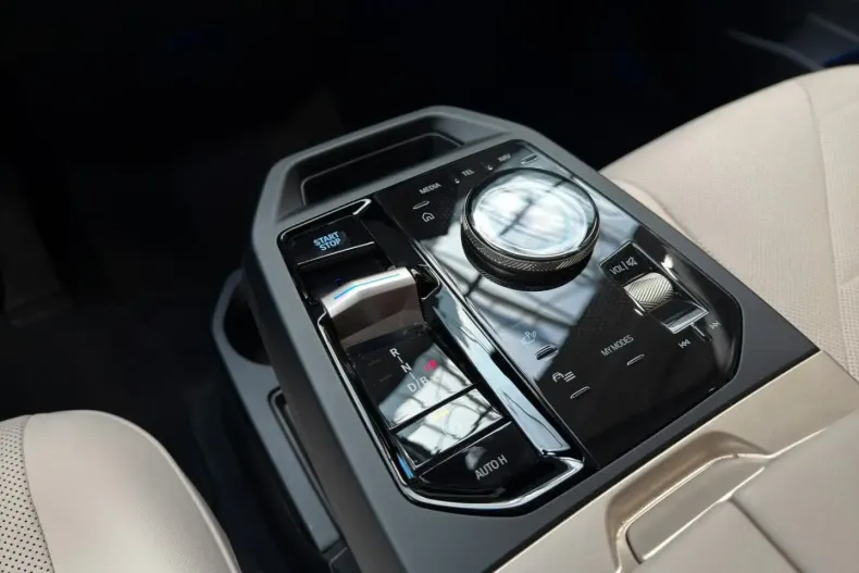 BMW iX din 2023 cu 24.300 km - oferta BMW106215 - foto 15