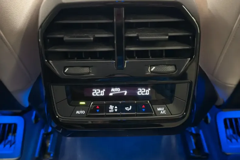 BMW iX din 2023 cu 24.300 km - oferta BMW106215 - foto 28