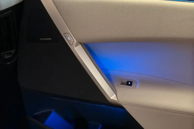 BMW iX din 2023 cu 24.300 km - oferta BMW106215 - foto 30