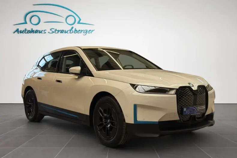 BMW iX din 2023 cu 14.200 km - oferta BMW106216 - foto 2