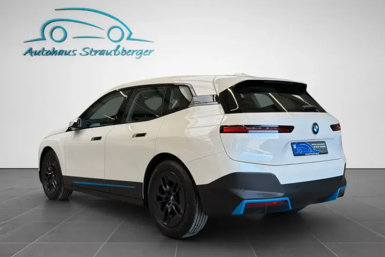 BMW iX din 2023 cu 14.200 km - oferta BMW106216 - foto 5