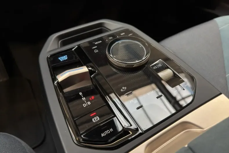 BMW iX din 2023 cu 14.200 km - oferta BMW106216 - foto 16