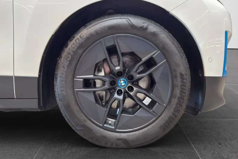 BMW iX din 2023 cu 14.200 km - oferta BMW106216 - foto 31