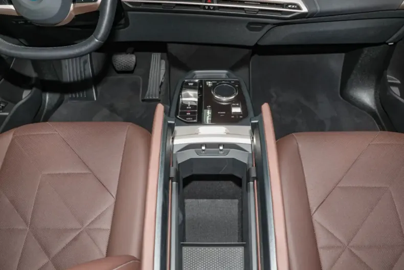 BMW iX din 2024 cu 38.990 km - oferta BMW106219 - foto 13